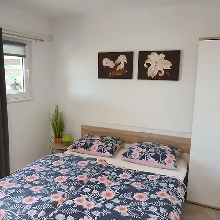 Ivana Apartment *